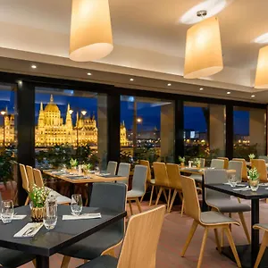 4* Hotel Novotel Danube